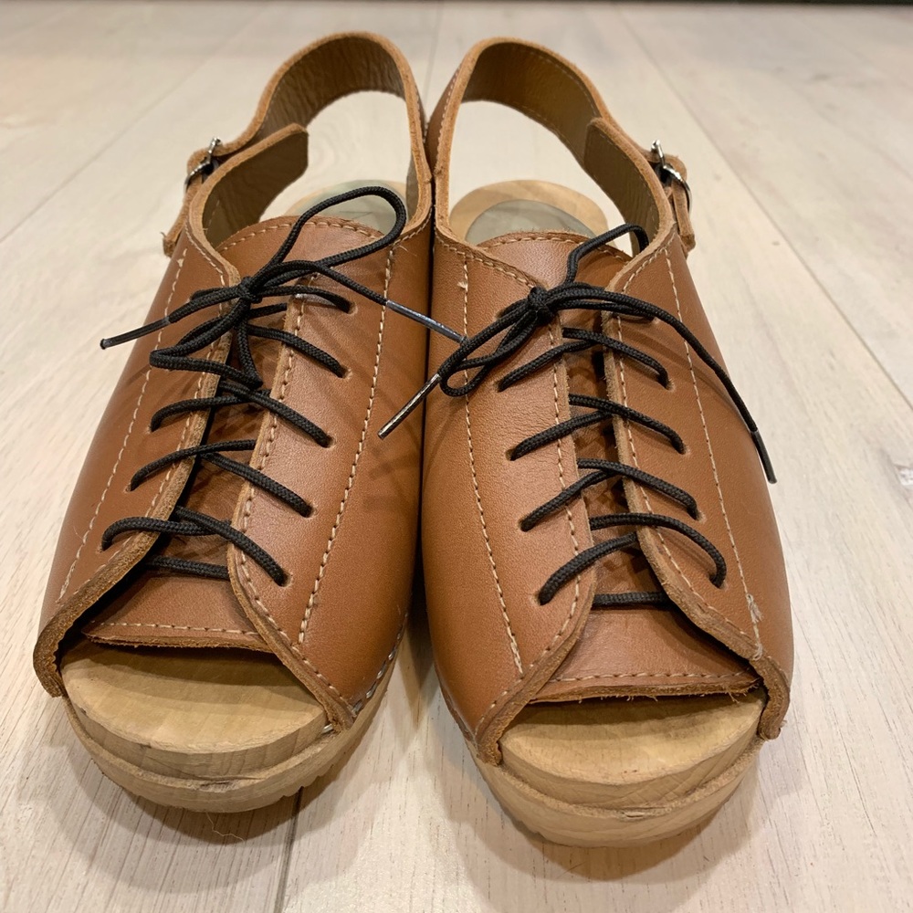 Clogs
